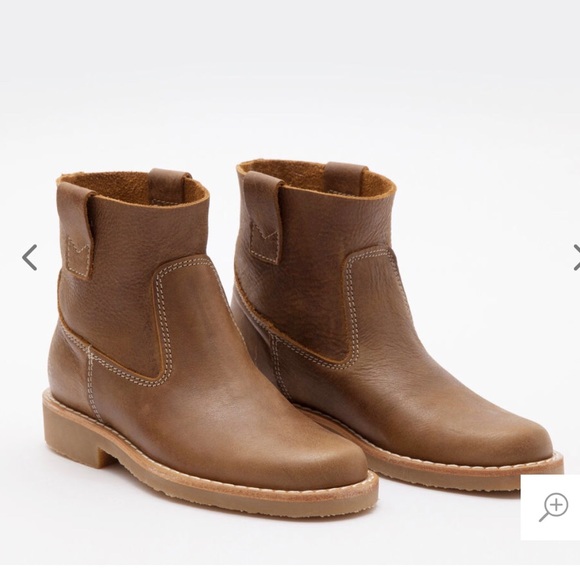 Roots Leather Shorty Boot 